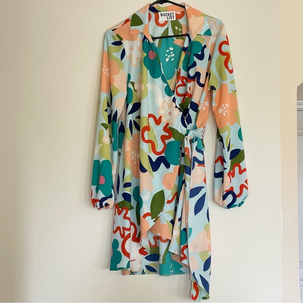 Bucket List Floral Wrap Dress Size M